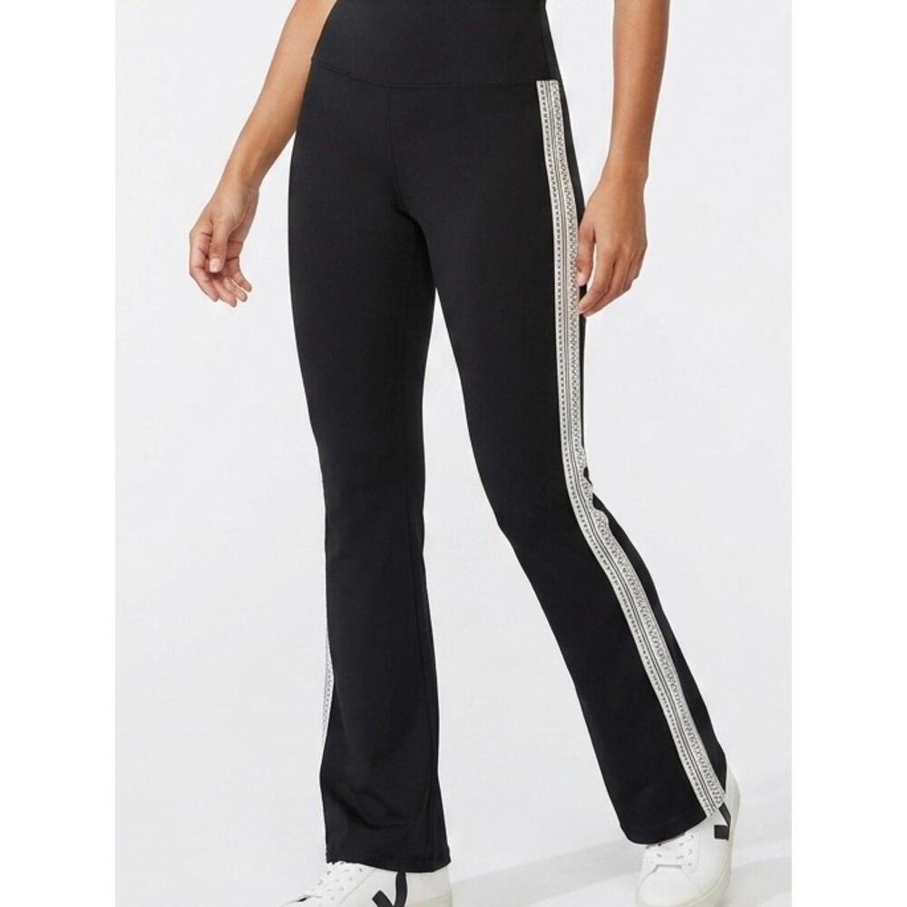 NWT Lou & Grey Black High-Rise Flare Legging Boho Trim Size M Medium